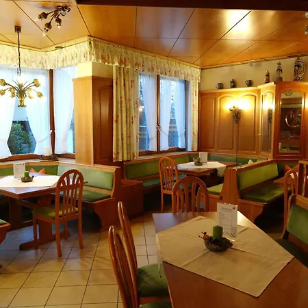 Hotel Zum Mueller 4*